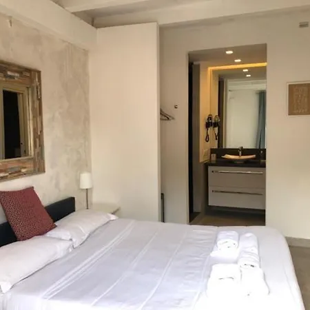 The Edwards * Saint-Tropez